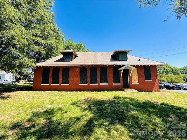 Gossett Ave, Charlotte, Flat For Sale