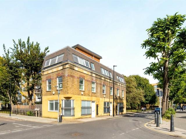 Gosset Street, London E2, 3 bed terraced house to rent, £3,800 pcm | PrimeLocation