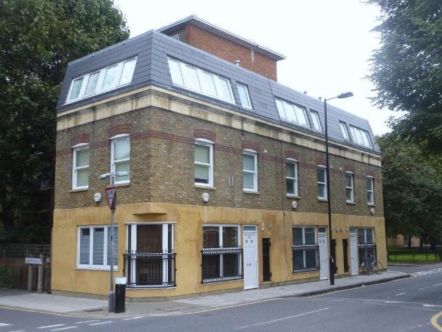 Gosset Street, London, E2 3 bed house to rent £3,950 pcm £912 pw