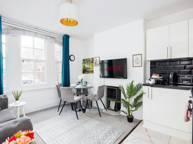 Gossip, 20 Marshalsea Road, Bankside, London, SE1 1EH, United Kingdom | 2 bed apartment for rent #160135114 | Rentberry