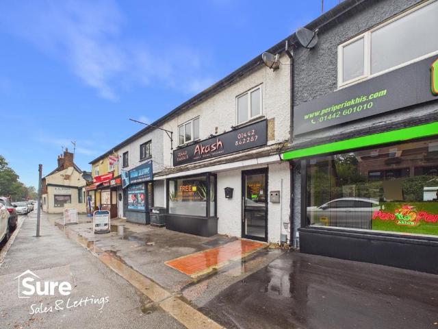 Gossoms End, Berkhamsted. 2 bed apartment to rent £1,650 pcm £381 pw