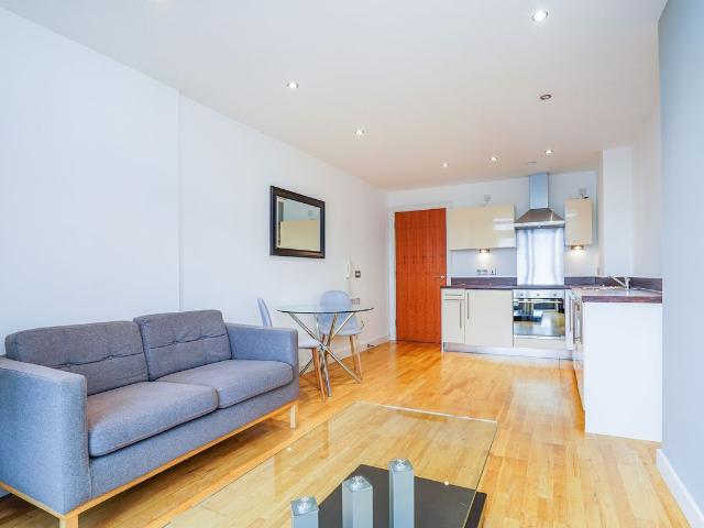 Gotts Road, Leeds LS12, 1 bed flat to rent, £950 pcm | PrimeLocation