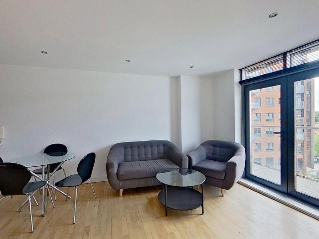 Gotts Road, Leeds LS12, 2 bed flat to rent, £1,095 pcm | PrimeLocation