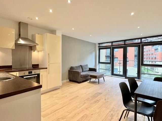 Gotts Road, Leeds LS12, 2 bed flat to rent, £1,150 pcm | PrimeLocation