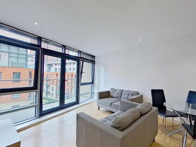 Gotts Road, Leeds LS12, 2 bed flat to rent, £1,200 pcm | PrimeLocation