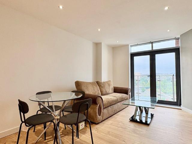 Gotts Road, Leeds LS12, 2 bed flat to rent, £1,215 pcm | PrimeLocation