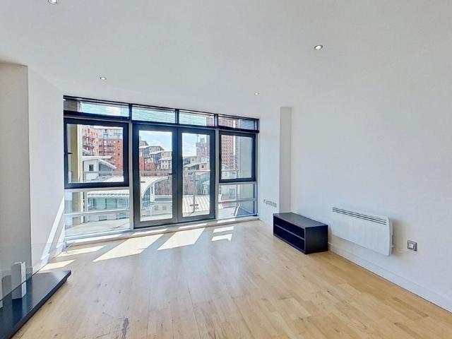 Gotts Road, Leeds LS12, 2 bed flat to rent, £1,250 pcm | PrimeLocation