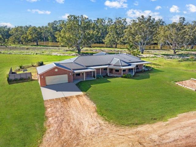 'Goulburn Views' 1944 Scobie Road, Echuca Yambuna 44.6 ha I 110 acres