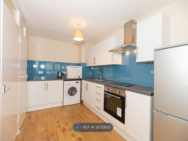 Goulden House, London SW11, 3 bed maisonette to rent, £2,550 pcm | PrimeLocation