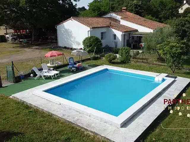 Gourgé 79200 Achat / Vente maison 5 pièces t5 piscine