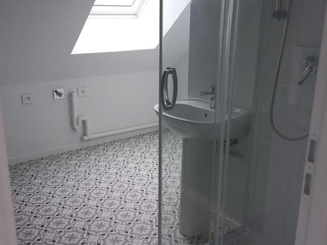 GOURNAY EN BRAY, 13 esplanade de l'Eglise, appartement neuf, mansardé, au second étage