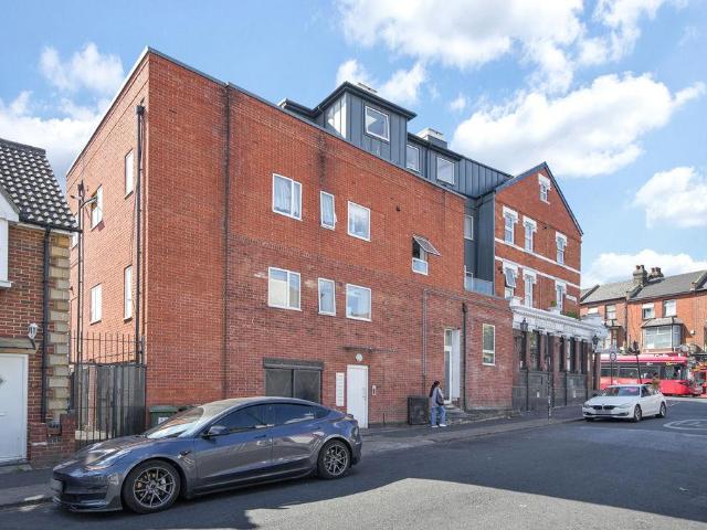 Govindaraju House, East Ham, E12 1 bed flat to rent £1,450 pcm £335 pw