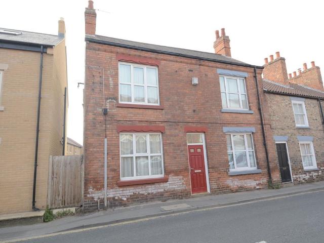 Gowthorpe, Selby YO8, 3 bed semi detached house to rent, £850 pcm | PrimeLocation