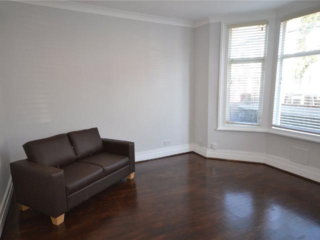 Gowan Road, London NW10, 5 bed detached house to rent, £3,600 pcm | PrimeLocation