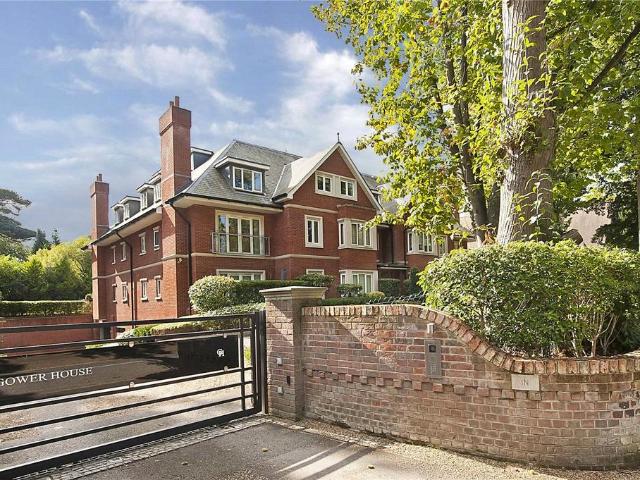 Gower House, Gower Road, Weybridge. 2 bed apartment to rent £2,750 pcm £635 pw