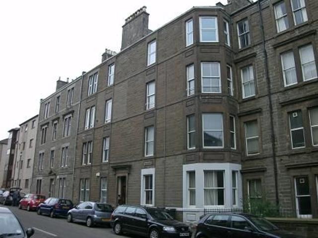 Gowrie Street, Dundee DD2, 2 bed flat to rent, £850 pcm | PrimeLocation