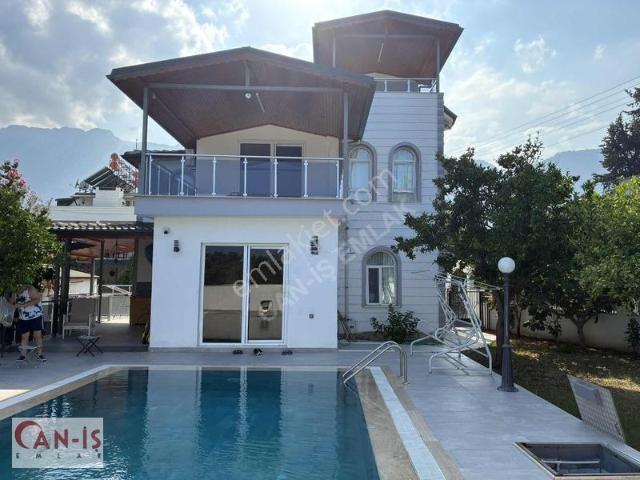 Göynükte Denize Yakın 8+1 Triplex Müstakil Havuzlu Villa Can iş