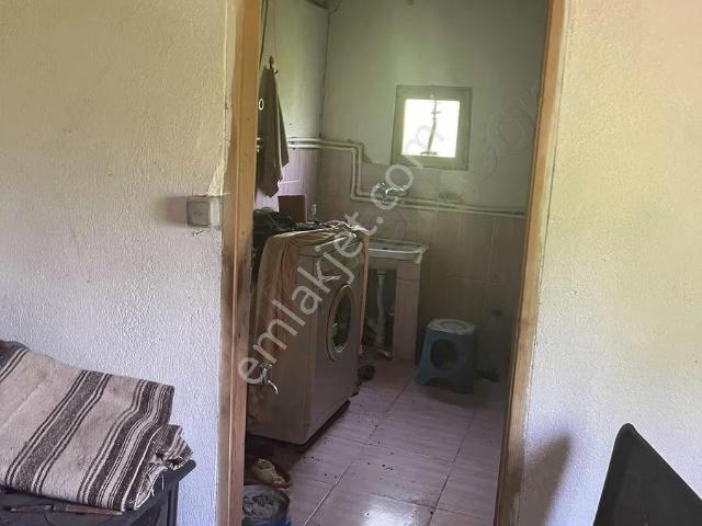 Göynük Aksaklar Köyünde İki Katlı Müstakil Ev Ve Arsası