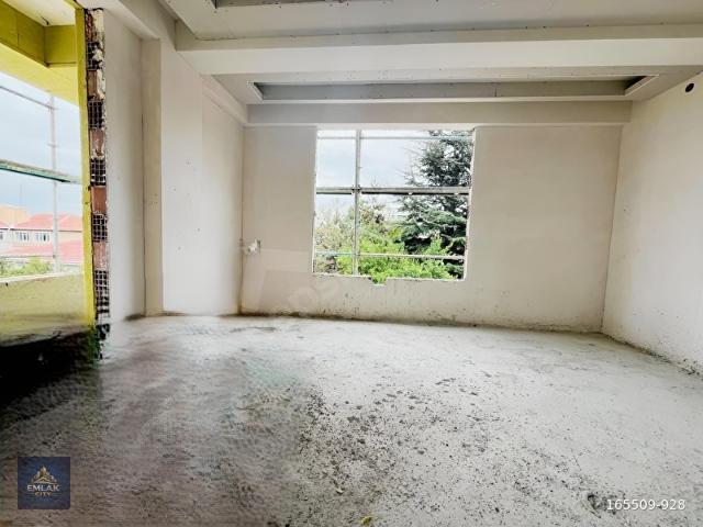 GÖZTEPE MAH. TRAMVAYA YAKIN 2+1 DAİRE YBS