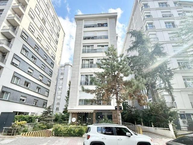 Göztepe Marmaray'da 2+1 Kullanışlı Ferah Daire