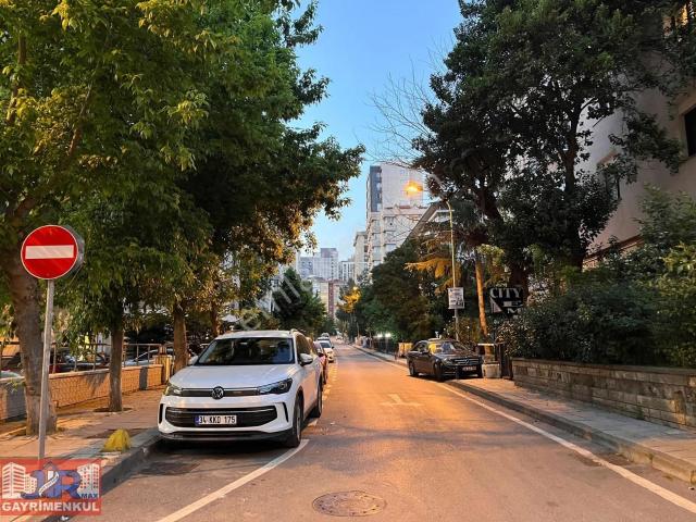 Göztepe Şehir Hastanesine Yürüme Mesafesinde Geniş Boş 2+1