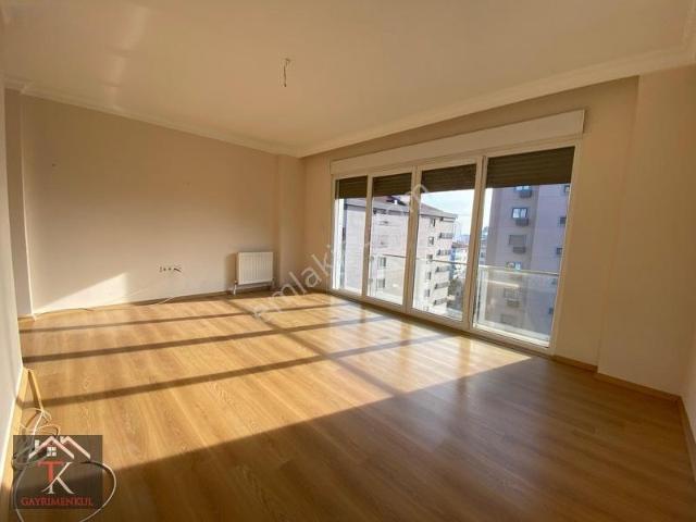 Göztepe Çemenzar'da, Minibüs Cad Yakını, 105m² Net, 3+1 Daire