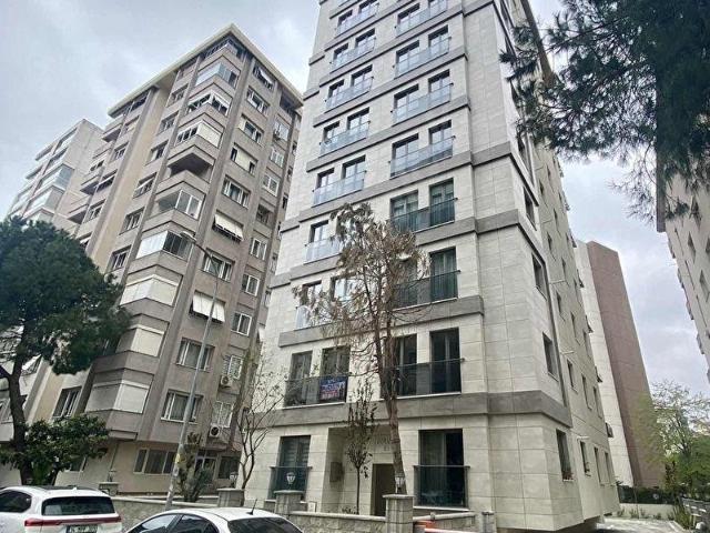 Göztepe Hamit Özkay Sokakta 90 m Net 3+1 Kiralık Daire