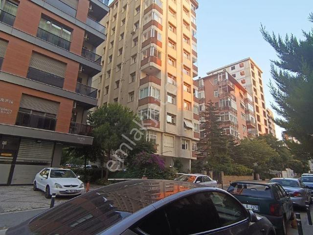 Göztepe Hastaneye Minibüse Yakın 100m2 Net 3+1bakımlı Daire