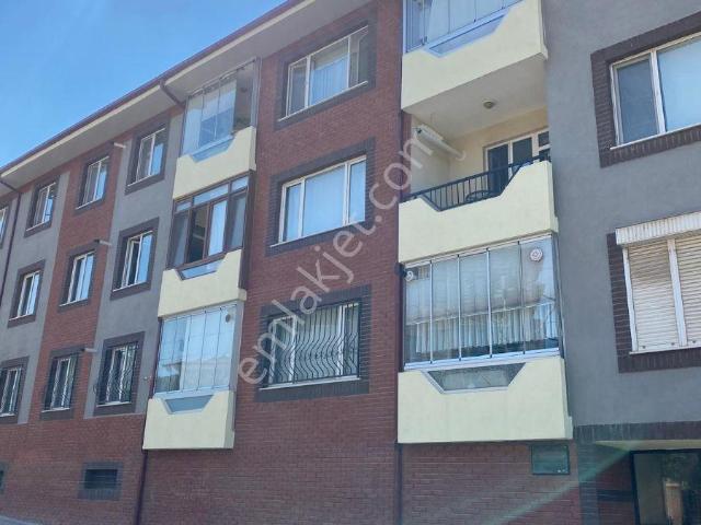 Göztepe Tramvay Durağı 3+1 Asansörlü Kiralık Daire