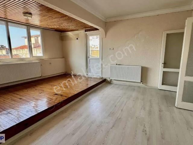 Göztepe 106 Sk'da Deniz Manz. 3+1 Tadilatlı Kiralık Daire