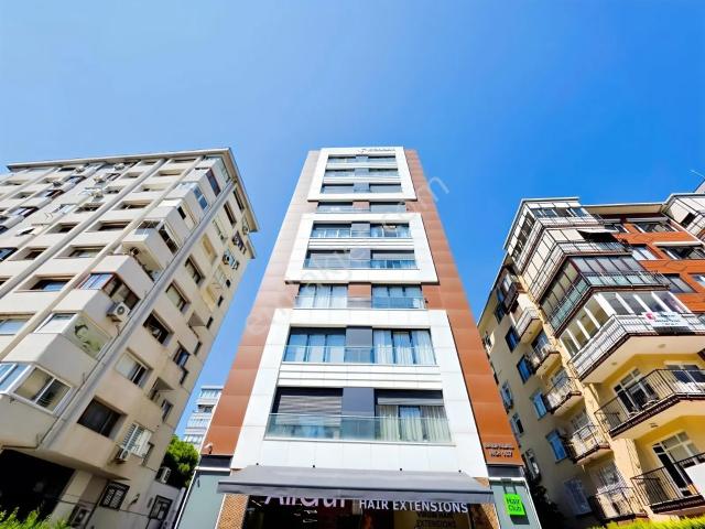 Göztepede Güzel Lokasyonda Yeni Binada Ara Kat 2+1 Kiralık Daire