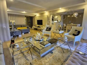 Göztepe'de Çift Cepheli,özel Bahçeli,yenilenmiş 3+1 Yalı Dairesi