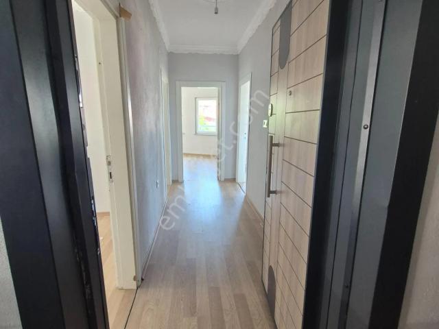 Gözde Gayrimenkul’den Alacahırka’da Cadde Üzerinde Manzaralı 3+1 Kiralık Daire