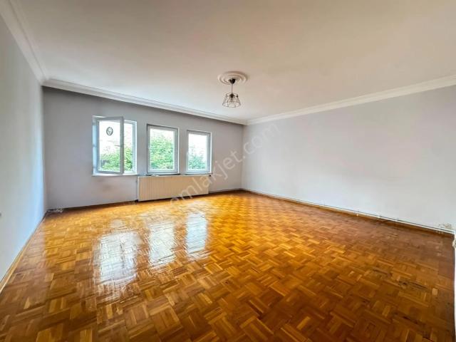Gözde Gayrimenkul’den Maksem Caddesi Üzerinde 3+1 Kiralık Daire