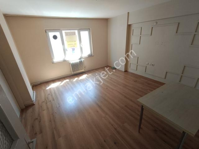Gözde Gayrimenkul'den Gazcılarda Kiralık Daire