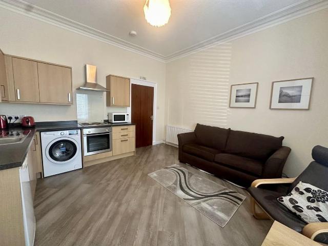 G/L, 32 Thistle Street, Aberdeen AB10, 1 bed flat to rent, £550 pcm | PrimeLocation