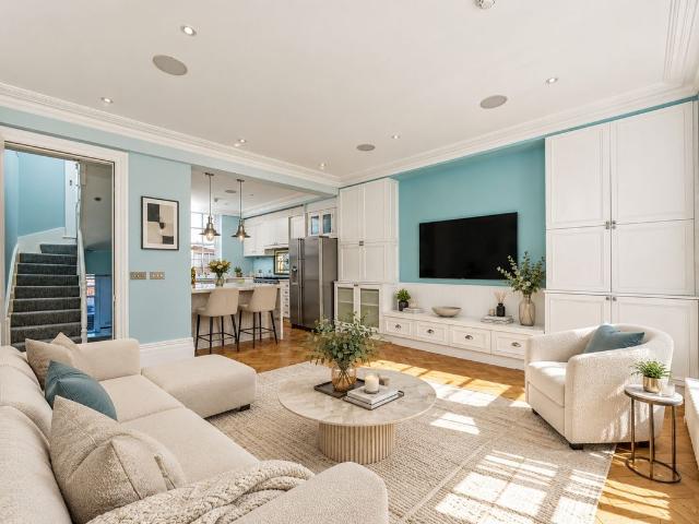 Gloucester Avenue, Primrose Hill NW1, 3 bed maisonette to rent, £6,000 pcm | PrimeLocation