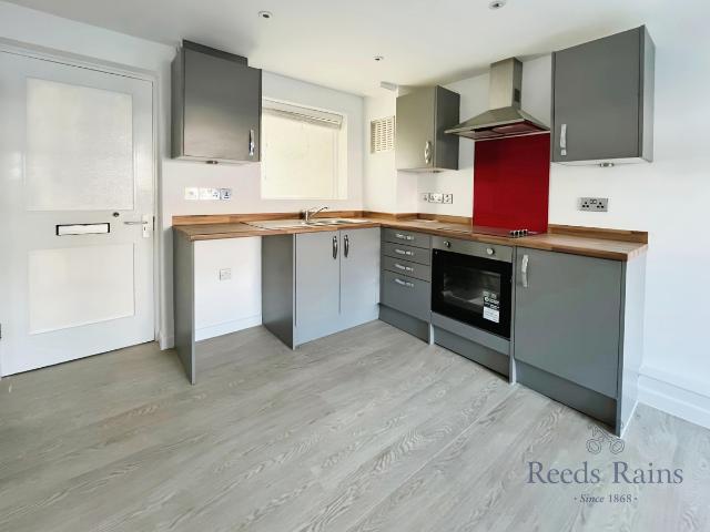 Gloucester Grange, Newcastle, Staffordshire ST5, 1 bed flat to rent, £650 pcm | PrimeLocation