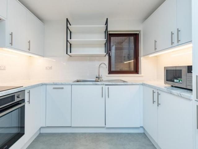 Gloucester Green, Oxford 1 bed flat to rent £1,800 pcm £415 pw