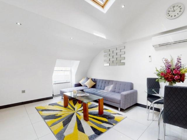Gloucester Place, London W1U, 1 bed flat to rent, £3,033 pcm | PrimeLocation