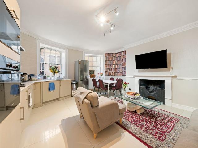 Gloucester Place, London W1U, 4 bed flat to rent, £6,500 pcm | PrimeLocation