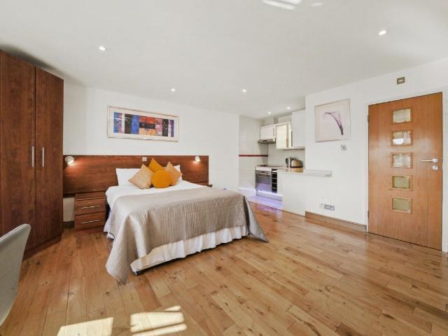 Gloucester Place, London W1U, Studio to rent, £2,557 pcm | PrimeLocation