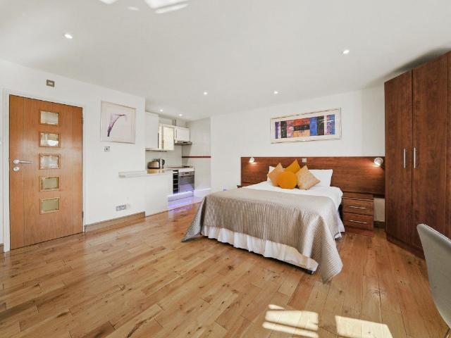 Gloucester Place, London W1U, Studio to rent, £2,643 pcm | PrimeLocation