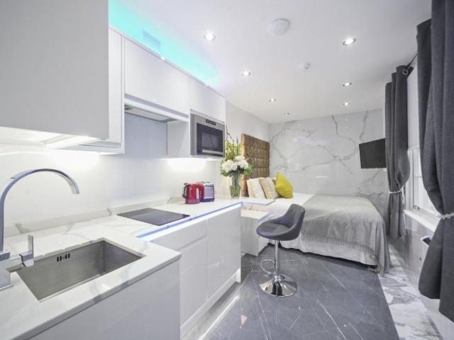 Gloucester Place, London NW1, Studio to rent, £1,950 pcm | PrimeLocation