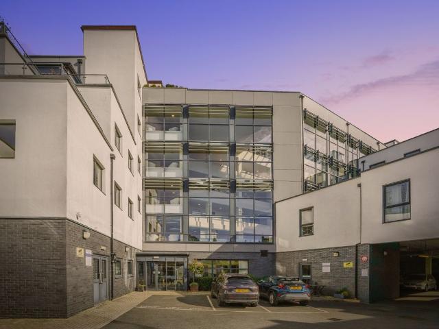 Gloucester Road, Cheltenham GL51, 2 bed flat to rent, £1,100 pcm | PrimeLocation