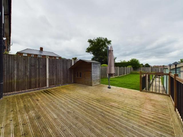 Gloucester Road, Chesterfield S41, 3 bed semi detached house to rent, £1,200 pcm | PrimeLocation
