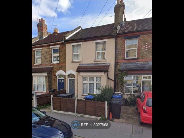 Gloucester Road, Croydon CR0, 2 bed flat to rent, £1,800 pcm | PrimeLocation