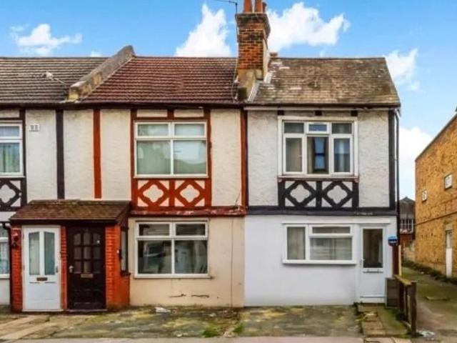 Gloucester Road, Croydon CR0, 2 bed town house to rent, £2,000 pcm | PrimeLocation
