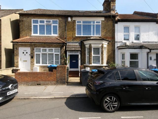 Gloucester Road, Croydon CR0, 4 bed terraced house to rent, £2,400 pcm | PrimeLocation