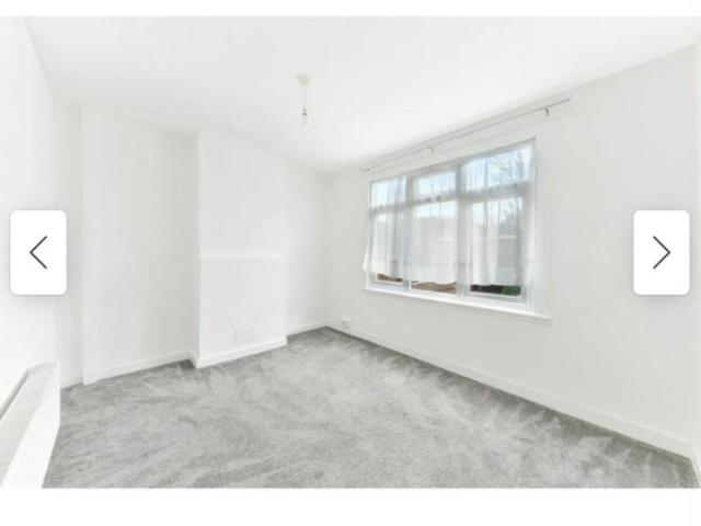 Gloucester Road, Croydon, Surrey, CR0 2 bed end of terrace house to rent £2,000 pcm £462 pw
